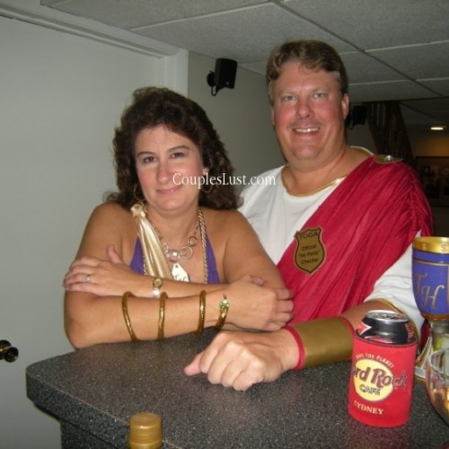 Cincinnati Swingers Hotwife Cuckold pic