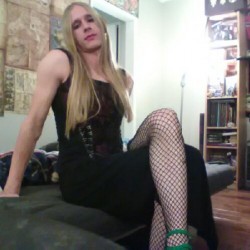 Ilythia_Foray: Swingers Hotwife Cuckold
