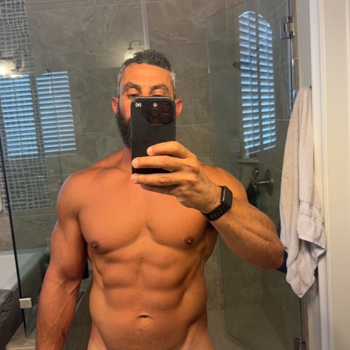 Houston swinger hotwife & cuckold profile – Paulsorial1981 on Rocktie