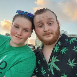 NickNDnicki: Swingers Hotwife Cuckold
