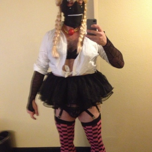 Philadelphia swinger hotwife & cuckold profile – CDgarterslut on Rocktie