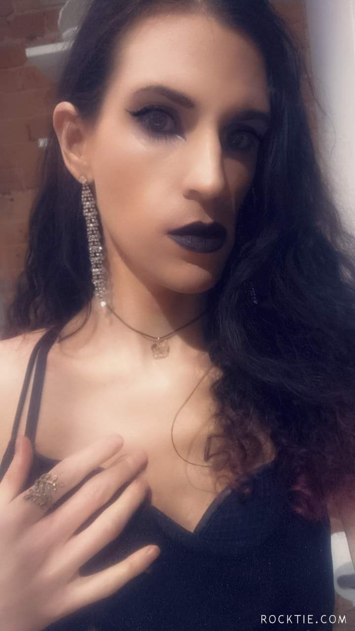 VioletteNoir member profile in Toronto, Ontario