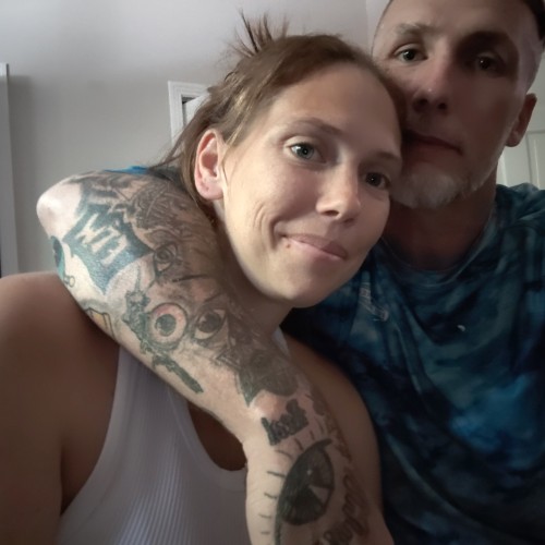Raleigh swinger hotwife & cuckold profile – Couplafeekkzz on Rocktie