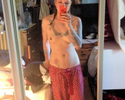  - Kinkycpl4funtym Photo