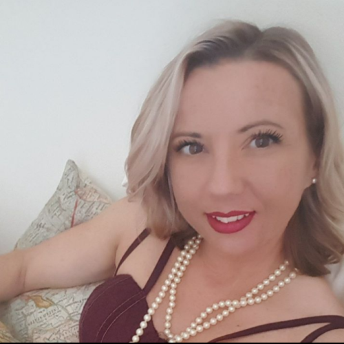 Tootsinboots81: Swingers Hotwife Cuckold