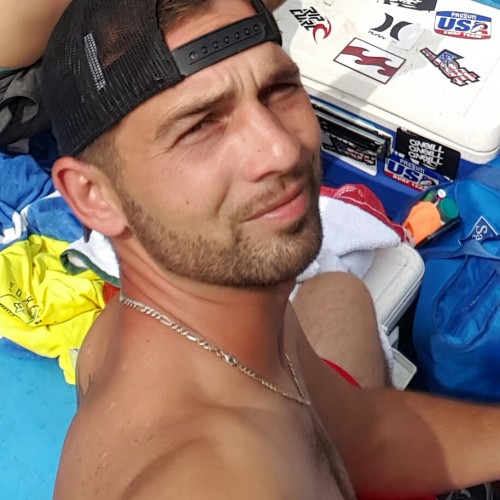 Springfield swinger hotwife & cuckold profile – jonjones18 on Rocktie