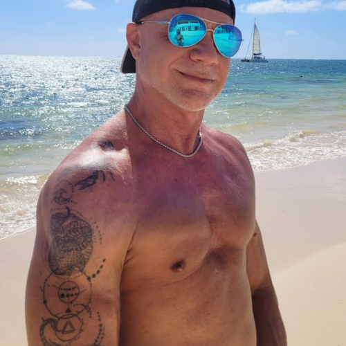 Fort Collins swinger hotwife & cuckold profile – JohnJohnCOLO on Rocktie