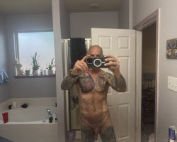 Swinger Hotwife Cuckold User