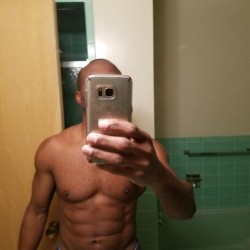 San Francisco swinger hotwife & cuckold profile – OaktownBro on Rocktie
