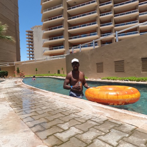 Twheat: Swingers Hotwife Cuckold