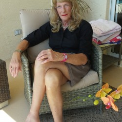 JulieCDsFL: Swingers Hotwife Cuckold