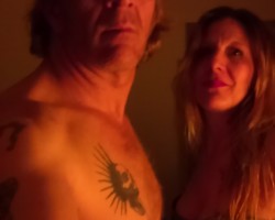  - kinkycocouple Photo
