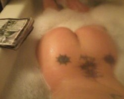  - Letsplay1228 Photo