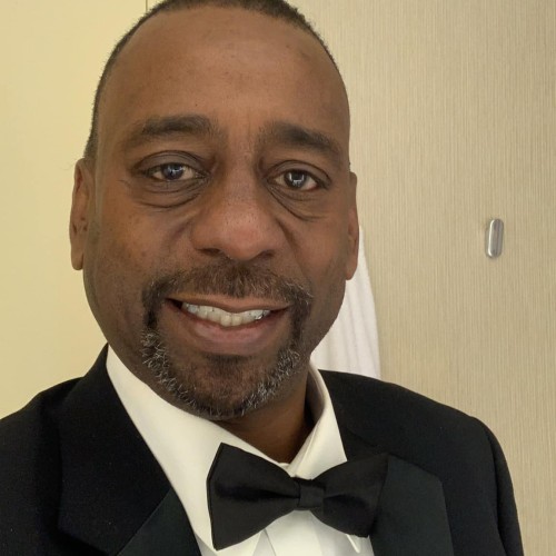 Chicago swinger hotwife & cuckold profile – fozziescott on Rocktie