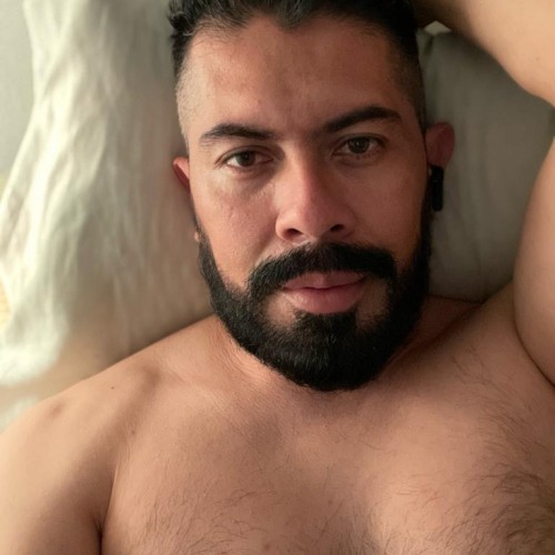 San Diego swinger hotwife & cuckold profile – Gatogalan on Rocktie