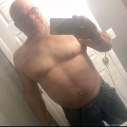 Syracuse swinger hotwife & cuckold profile – Scooter69 on Rocktie