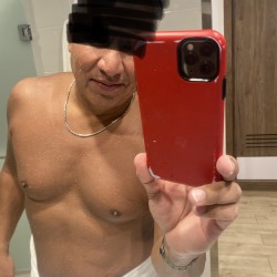 Denver swinger hotwife & cuckold profile – RoyToy on Rocktie