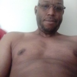 Philadelphia swinger hotwife & cuckold profile – Dmann on Rocktie