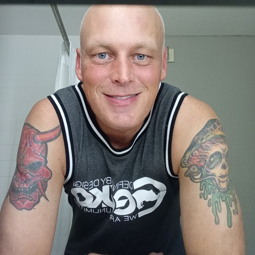Las Vegas swinger hotwife & cuckold profile – AndyL69 on Rocktie