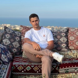 Yurii: Swingers Hotwife Cuckold