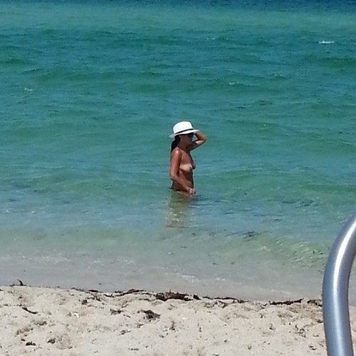 shegoes: Swingers Hotwife Cuckold