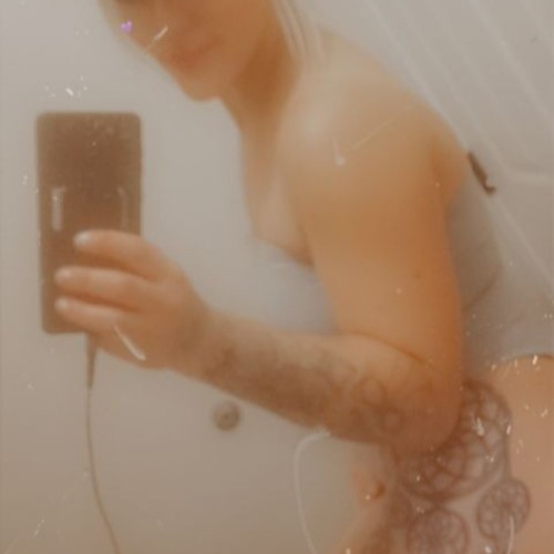 Snowbunnybrii: Swingers Hotwife Cuckold