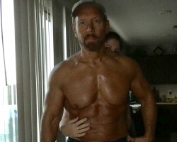 - hopelesslyhorny Photo