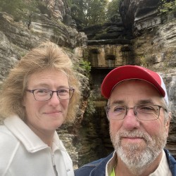 Topeka swinger hotwife & cuckold profile – Mitt on Rocktie