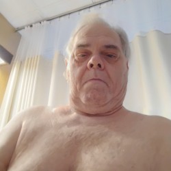 Long Island swinger hotwife & cuckold profile – Hornykennny on Rocktie