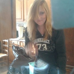 Bowling Green swinger hotwife & cuckold profile – crnopr on Rocktie