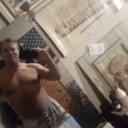 Fresno swinger hotwife & cuckold profile – Seanxxx on Rocktie