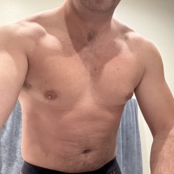 donred19: Swingers Hotwife Cuckold