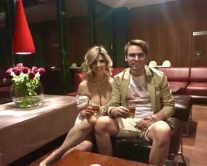Swinger Hotwife Cuckold User