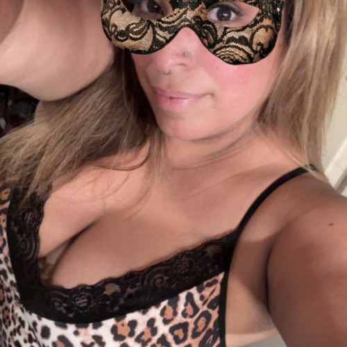 Inland Empire swinger hotwife & cuckold profile – Lvready.forfun on Rocktie