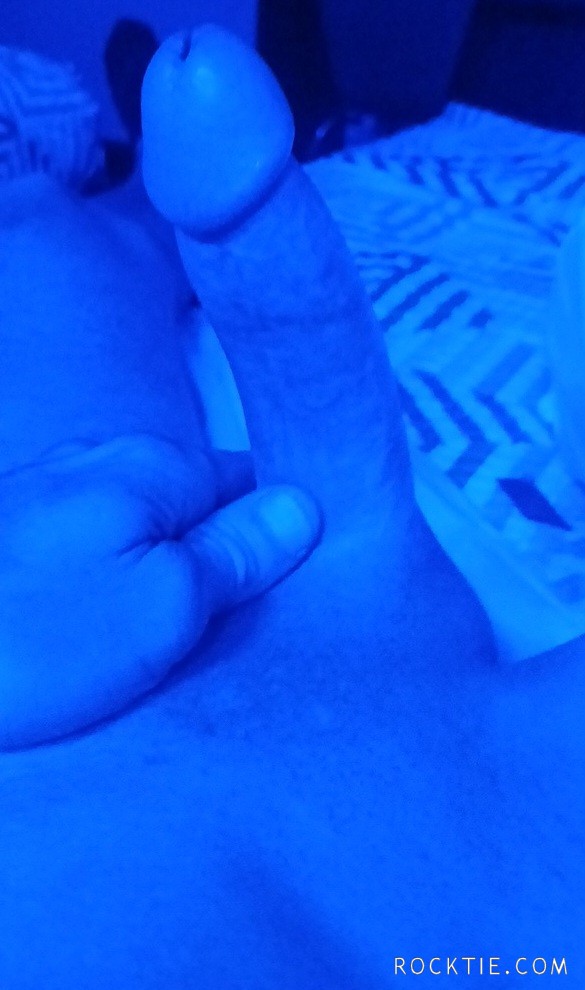 Just banged a huge shot, and im lookin to fuuuck some pussy very pornographically!!!