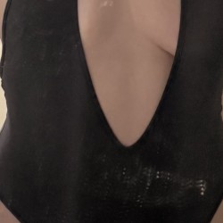 Decatur-Huntsville swinger hotwife & cuckold profile – QOS747 on Rocktie