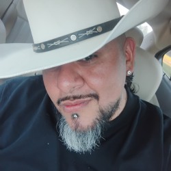 Latinpapi: Swingers Hotwife Cuckold