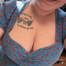 Martinsburg swinger hotwife & cuckold profile – newtothis87 on Rocktie