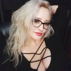 Orlando swinger hotwife & cuckold profile – LexiTurner on Rocktie