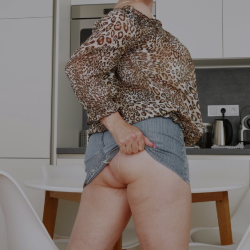 CuckoldCouple2B: Swingers Hotwife Cuckold