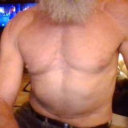 Asheville swinger hotwife & cuckold profile – stroker00 on Rocktie