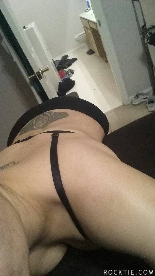 Swingers Hotwife Cuckold Charlotte - FriendlyInCLT