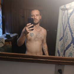 Fort Wayne swinger hotwife & cuckold profile – Tjbritt41 on Rocktie