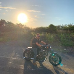 Overland Park swinger hotwife & cuckold profile – Bellringers on Rocktie