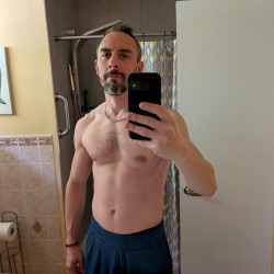 Montreal swinger hotwife & cuckold profile – Lemaitre2489 on Rocktie