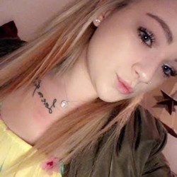 Little Rock swinger hotwife & cuckold profile – Ashtyn on Rocktie