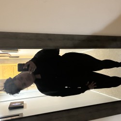 NYC swinger hotwife & cuckold profile – Baby on Rocktie