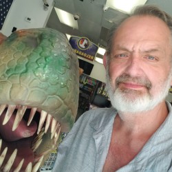 Tampa-Lakeland swinger hotwife & cuckold profile – JohnJas1993 on Rocktie