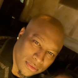 Los Angeles swinger hotwife & cuckold profile – alwilson109 on Rocktie