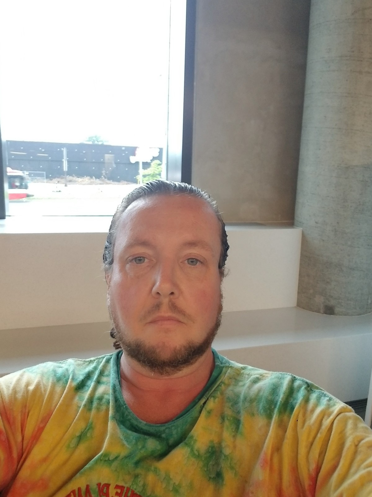 Looking to play with a couple or single female